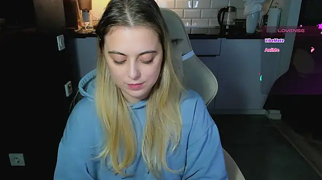 blonde_kellyy