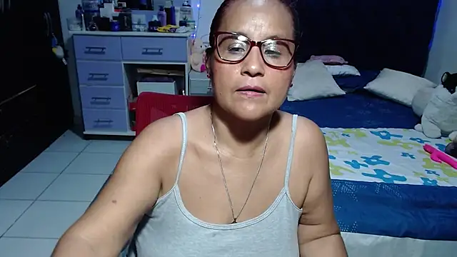 pervert_mommy_ live cam preview