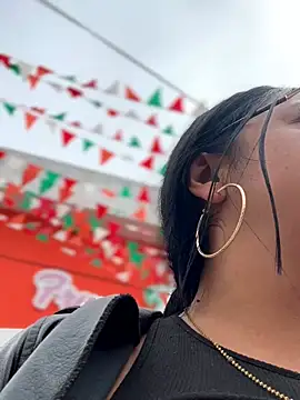 Outdoors-Mia_Khalifa webcam