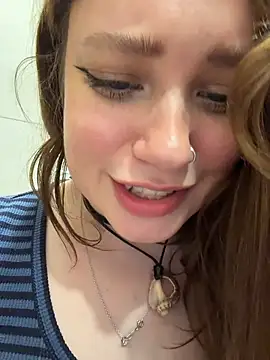 lucy-joy live sex cam