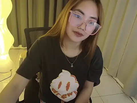 sexybabedine Live Webcam on Stripchat