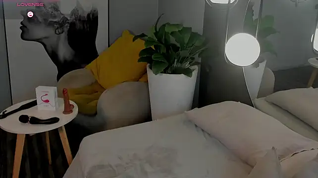 Skyyle_ live cam on StripChat