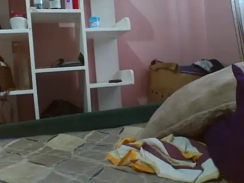 Keep_it_reel live cam on StripChat