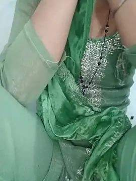Hot_Riya_999 live cam on StripChat