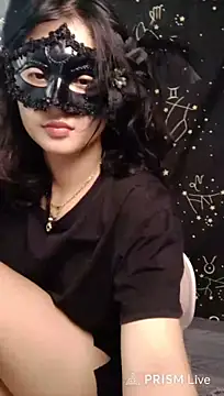 Gem_2005 live cam on StripChat