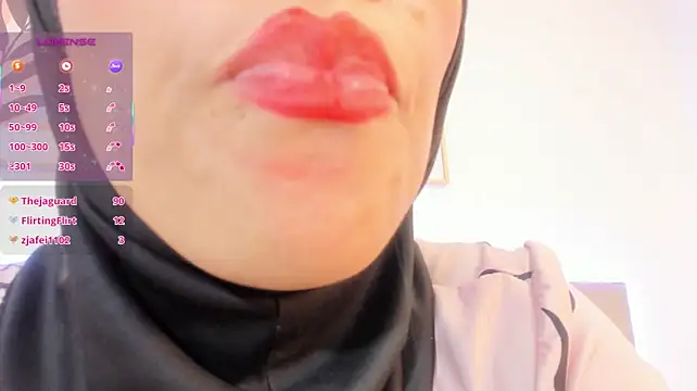 hanajameela (Ask my age) - spank ass and twerking