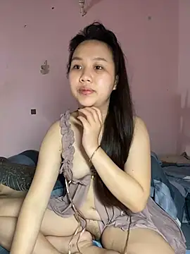 Almira6868 live cam on StripChat