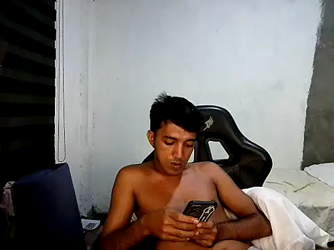 Rowy_Cam live cam on StripChat