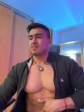 chris_clarck (M young) - Take off my sweater😏🥵🔥