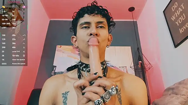 Maximoking26 webcam