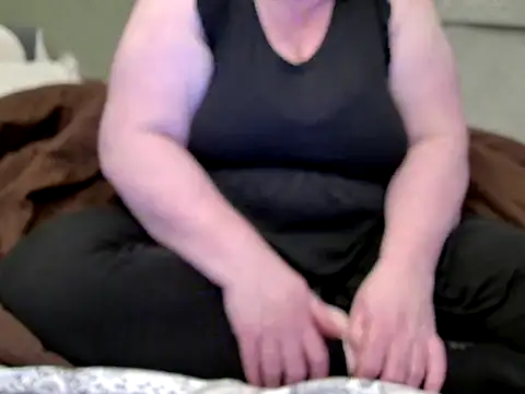 MarthaBriest live cam preview