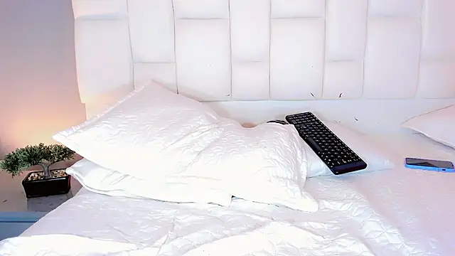 Kisses_Sophia
