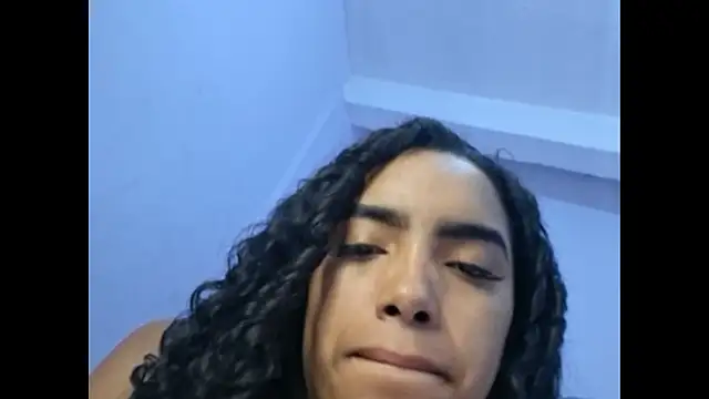 Cataleya_ja live cam on StripChat
