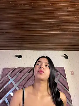 LunaMoore_Pink