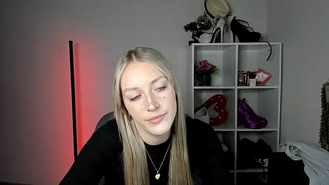 EvelynBlond