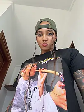 lizstorm_ (F young) - big squirt show with Domi