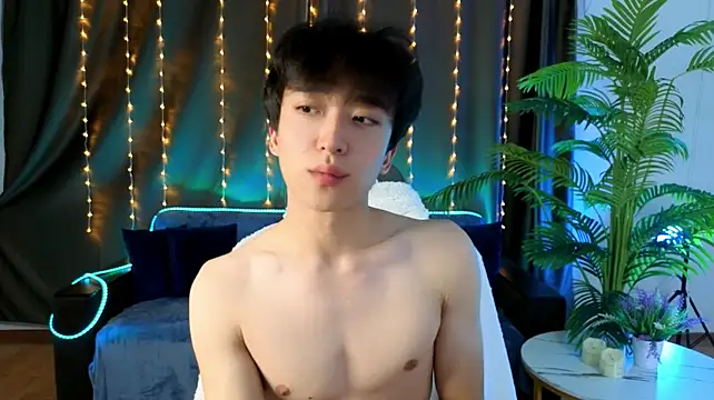 dianinav (M twink) - Put in lush