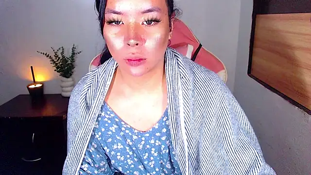Zandralopez live cam on StripChat