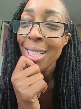 jaydeliciousness38 (F mature) - To make you smile 😃