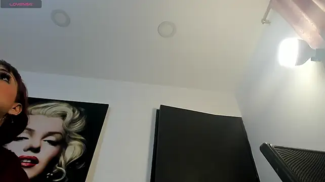 sarita_loven live cam preview