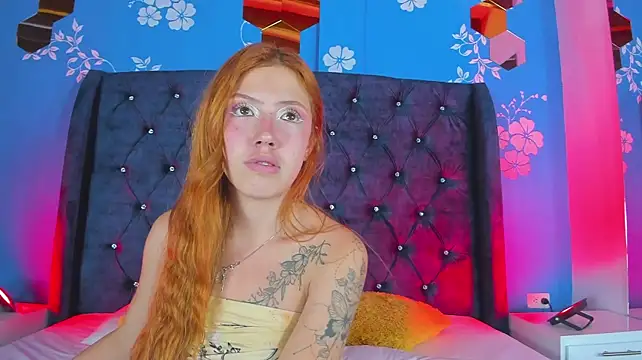 violetsmith1_ live cam on StripChat