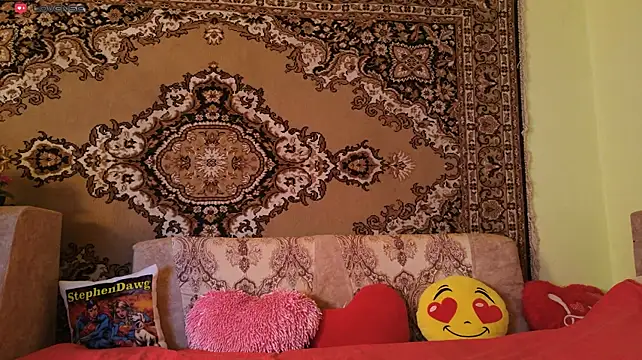 SimaGoldy live cam on StripChat