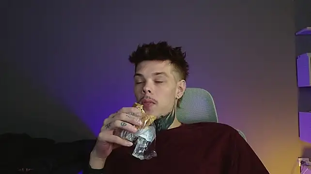 Denis（DENIS_HERE）