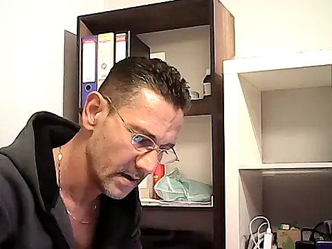 mastercharisma35 on Stripchat