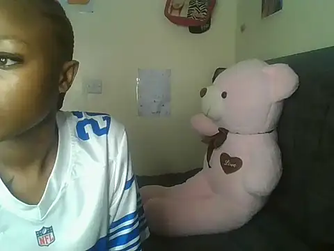 Prettyquueen live cam preview
