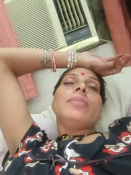 Sexy-Suhani2