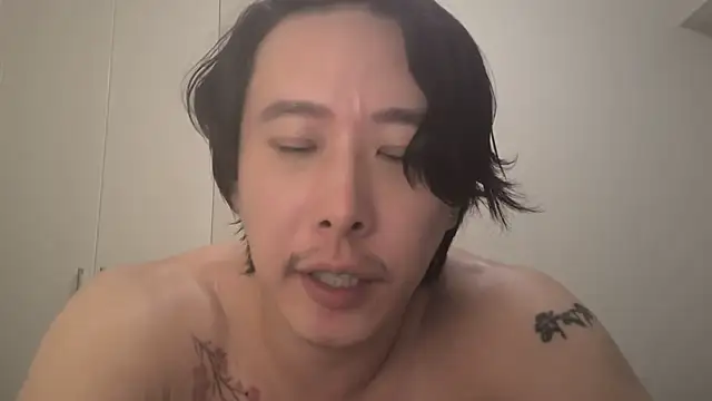 straightsakura on Stripchat