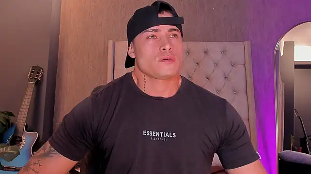 connorsmiith on Stripchat