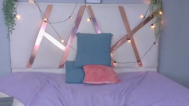 LilithMonroe__