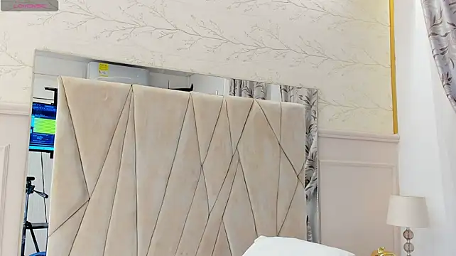 Adrien_Monteiro live cam preview