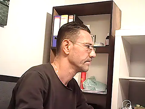 mastercharisma35 (Ask my age) - like ??? like for tips pls. ı am stan up