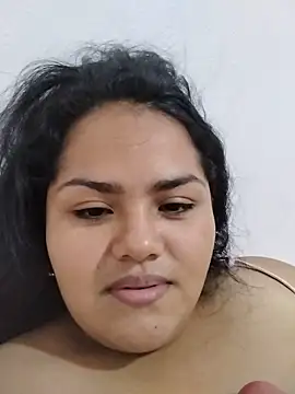 MiaBloom0 live cam on StripChat