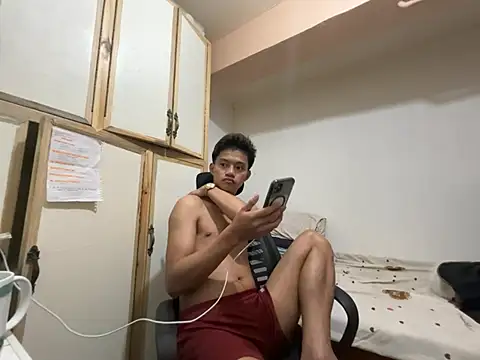 wildpinoy27 live cam on StripChat