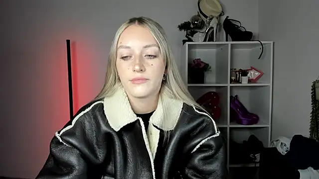 EvelynBlond