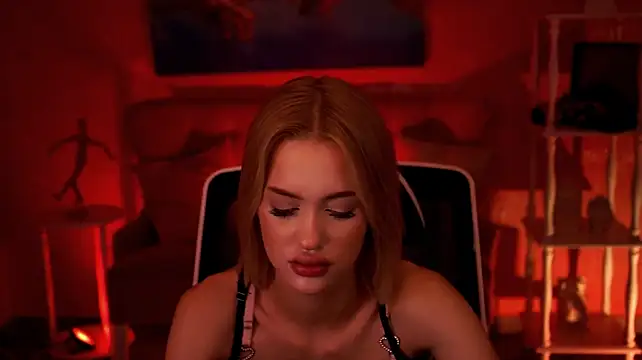 AngelaHolmes live cam preview