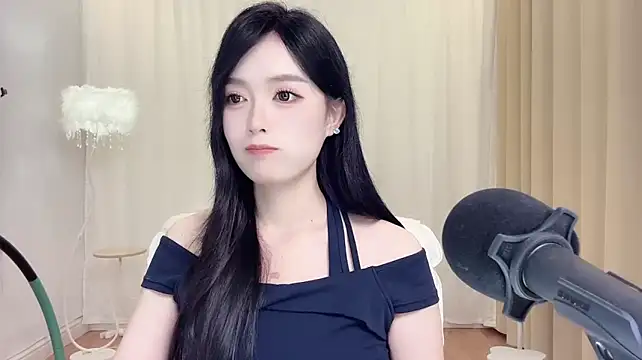 lily0608 (F young) - 泣きながらご飯食べた人は、生きていける（哭着吃过饭的人，是能够走下去的。）