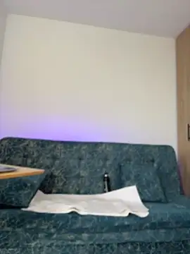 ela_pl (F young) - put my pussy on your face