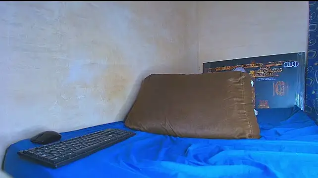 Thomass00 live cam