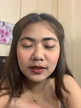 YaraSmith webcam