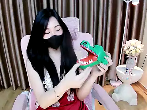 Helen_202 live cam on StripChat