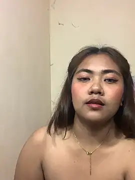 YaraSmith webcam