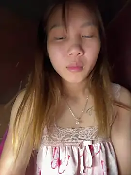 Vi_sexyy live cam on StripChat