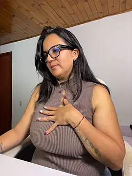 SWEETLILY18 live cam preview