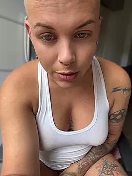 Modelo: alicetgirlbr