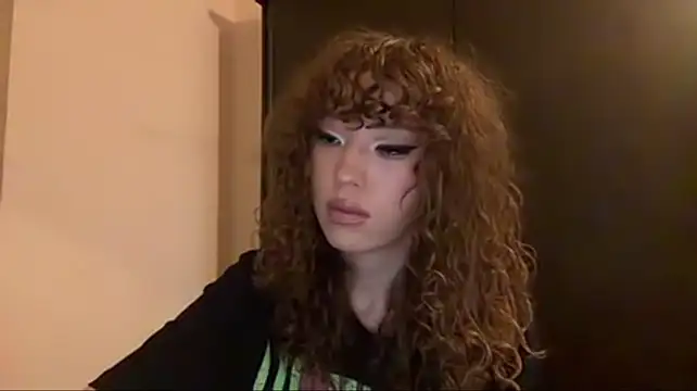 KamalaCoit live cam on StripChat