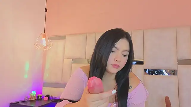 kylie_river live cam on StripChat